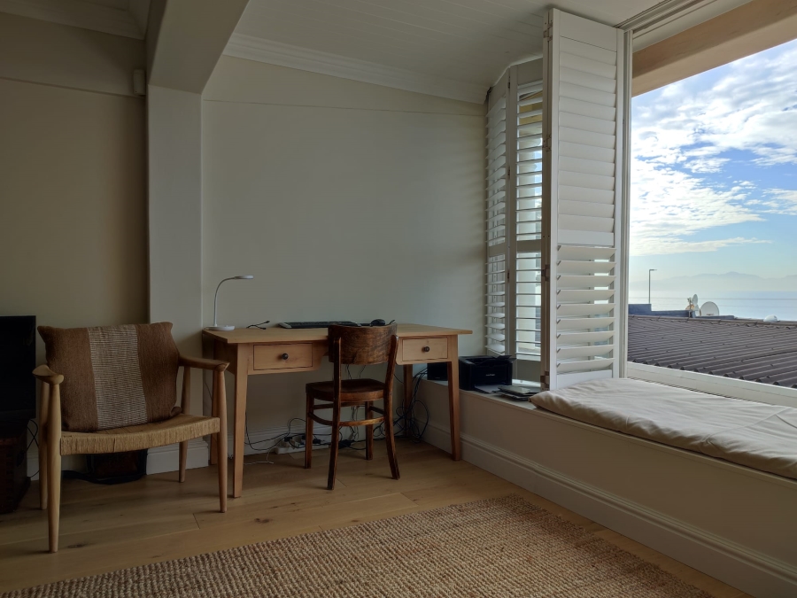 To Let 2 Bedroom Property for Rent in St James Western Cape